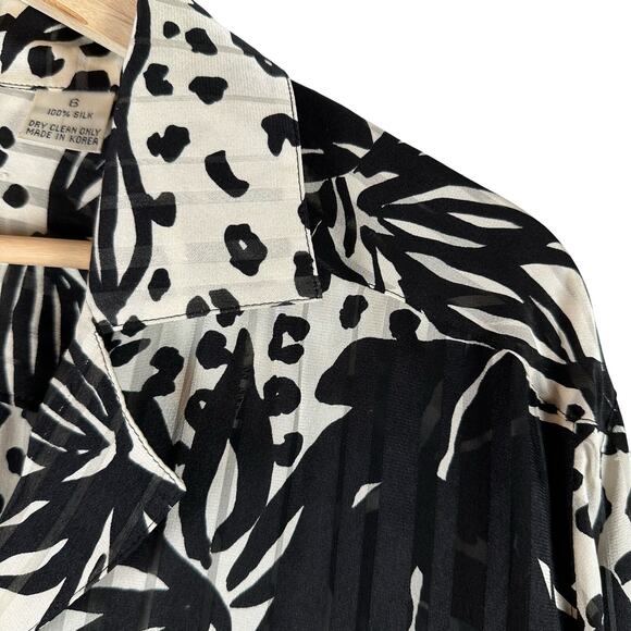Silk Black and White Monochromatic Floral Botton Up Blouse Womens Size 6 Flowy - Picture 3 of 16